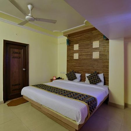 Oyo 2289 Hotel Radha Palace Kukas 外观 照片
