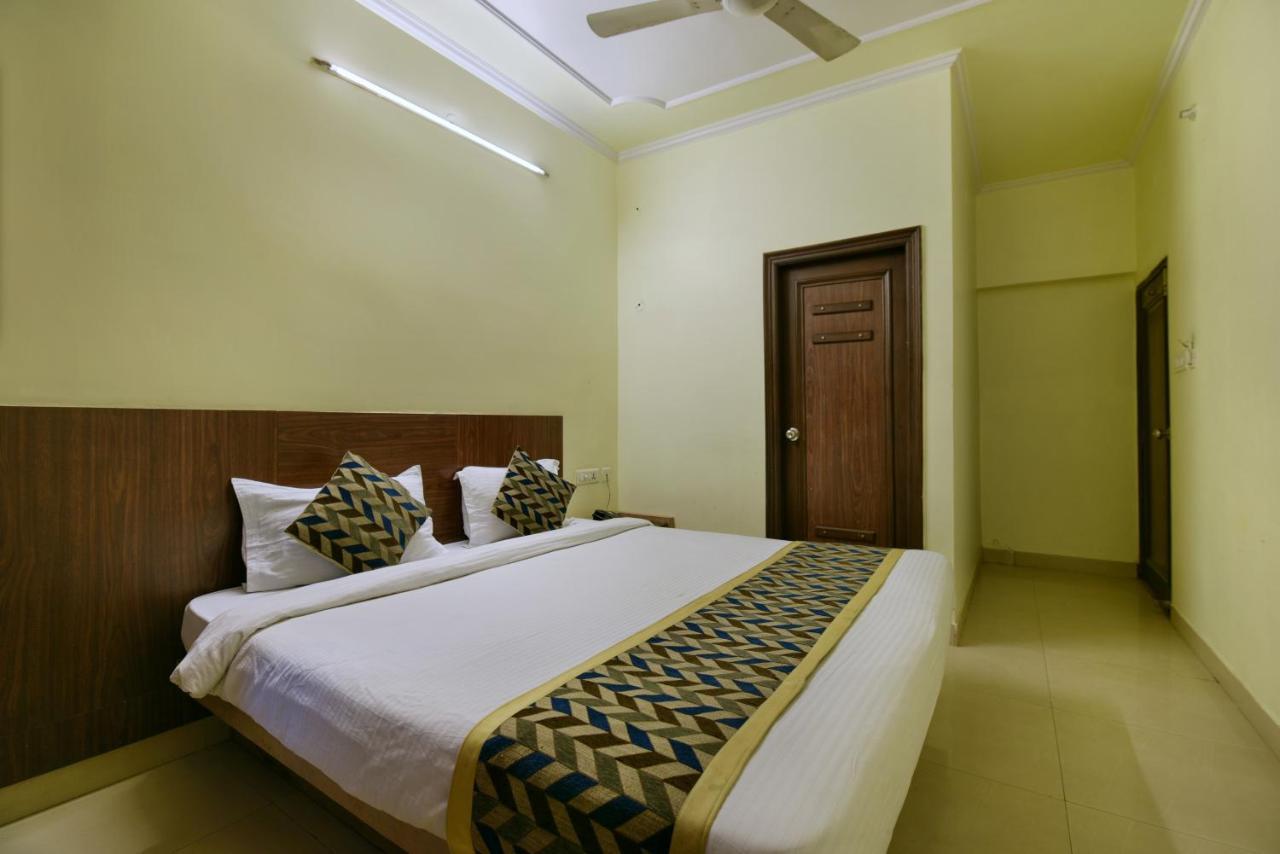 Oyo 2289 Hotel Radha Palace Kukas 外观 照片