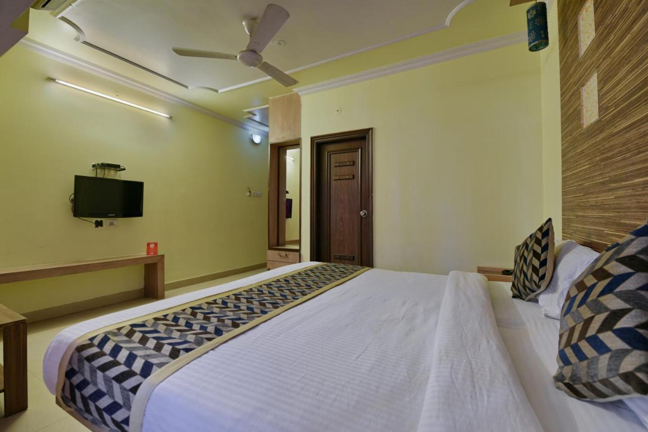 Oyo 2289 Hotel Radha Palace Kukas 外观 照片