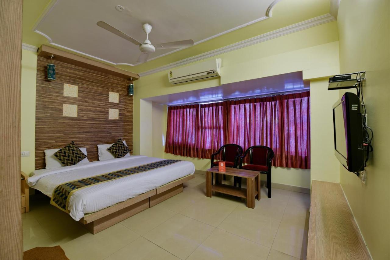 Oyo 2289 Hotel Radha Palace Kukas 外观 照片
