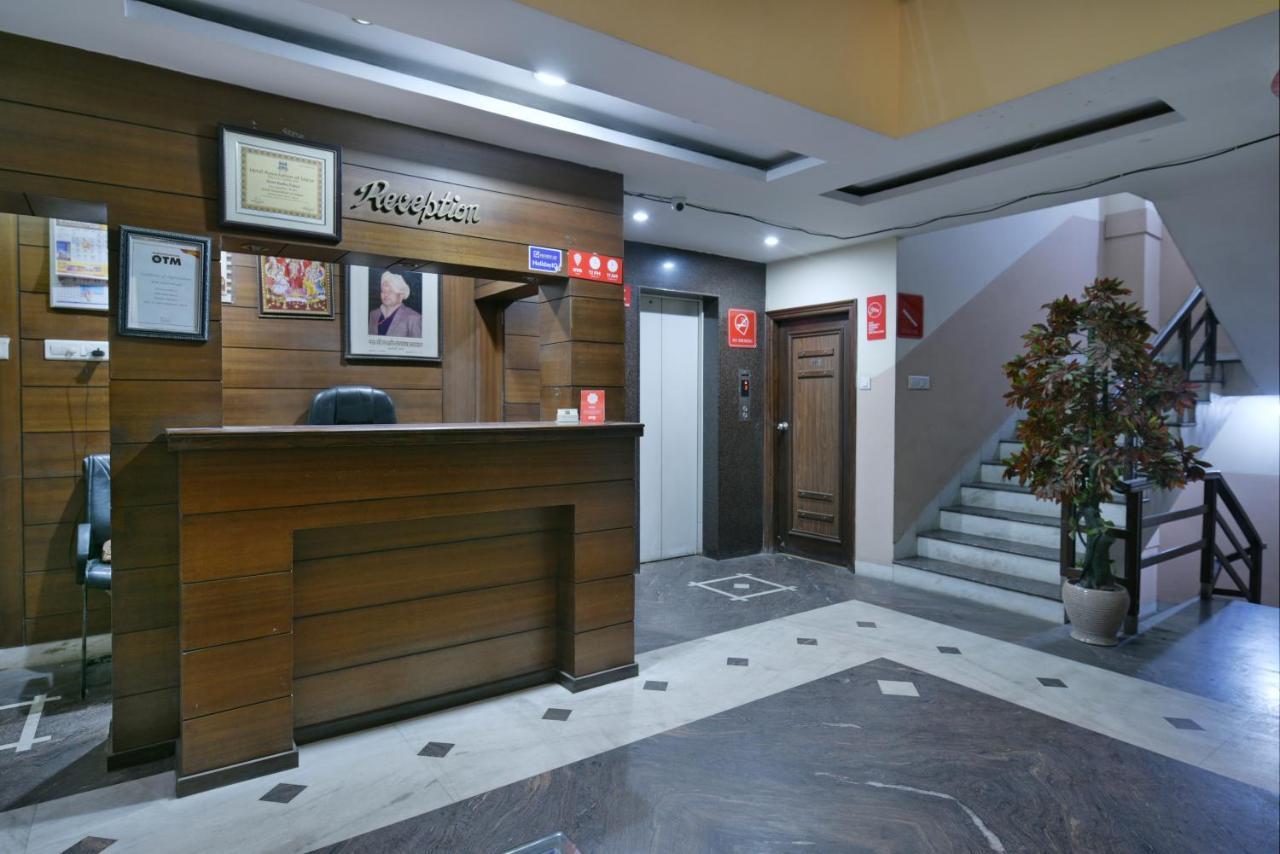 Oyo 2289 Hotel Radha Palace Kukas 外观 照片