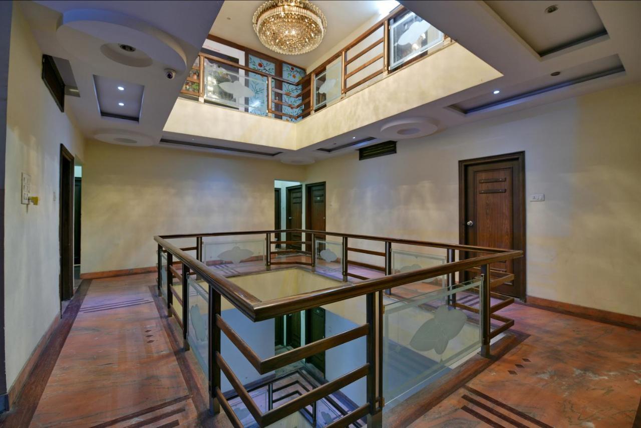 Oyo 2289 Hotel Radha Palace Kukas 外观 照片
